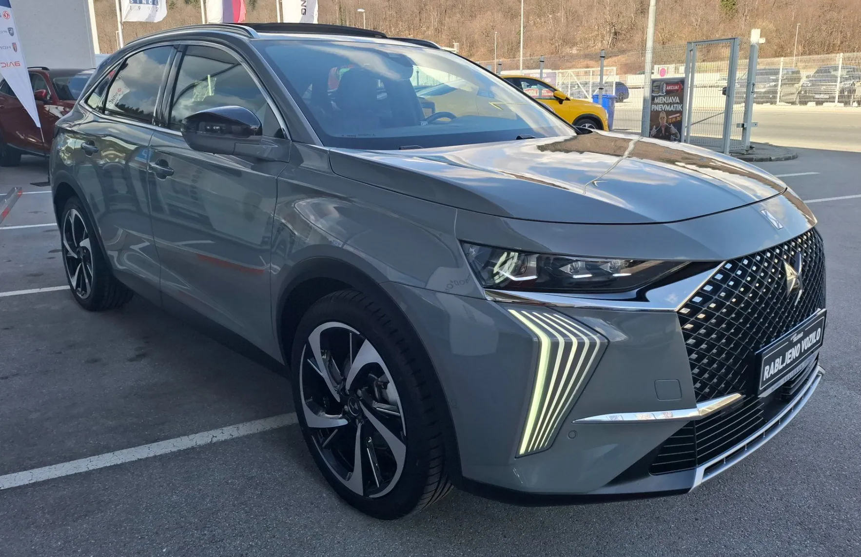 Zunanja slika - DS DS 7 - 1.6PHEV Rivoli E-TENSE 300 4X4 - AKCIJSKA CENA - 4