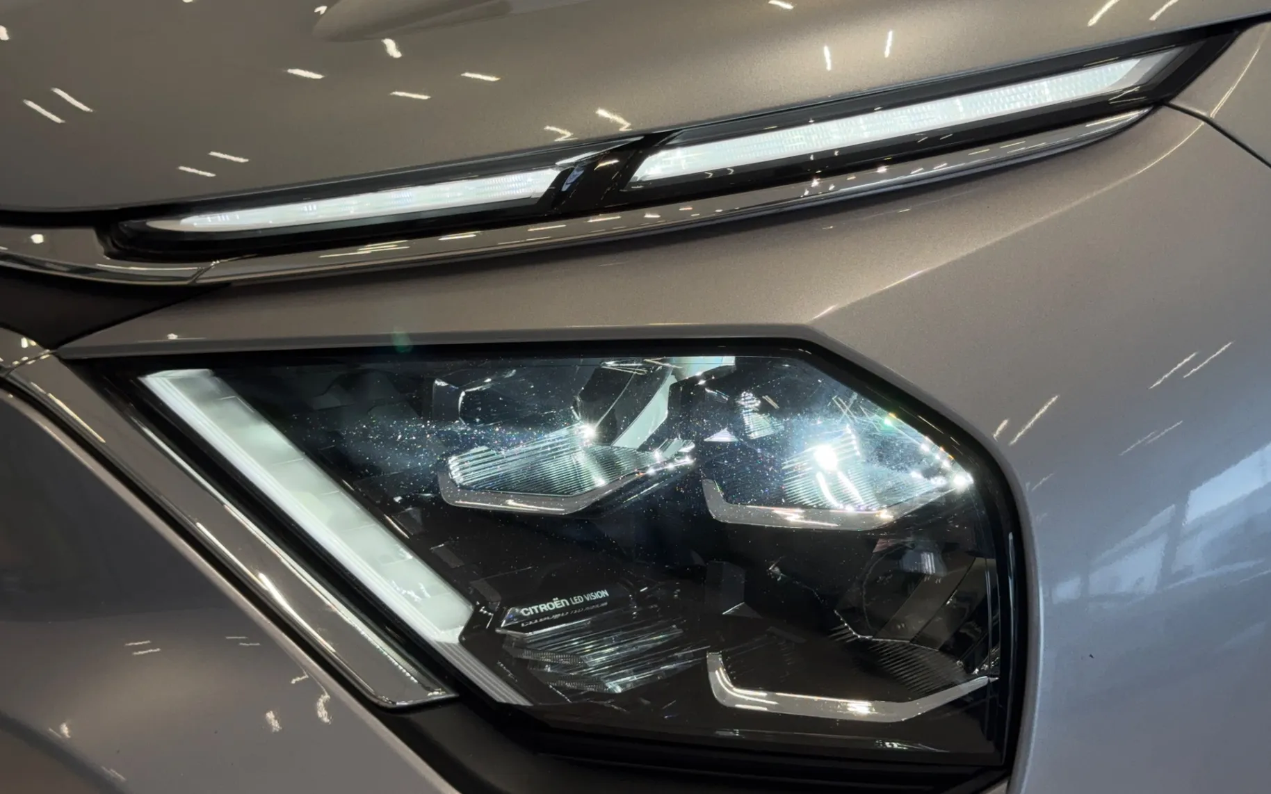 Zunanja slika - Citroën C4 - 1.2-SHINE-AUT-FULL-LED-KAMERA-HEAD-KEYLESS-18C - 20