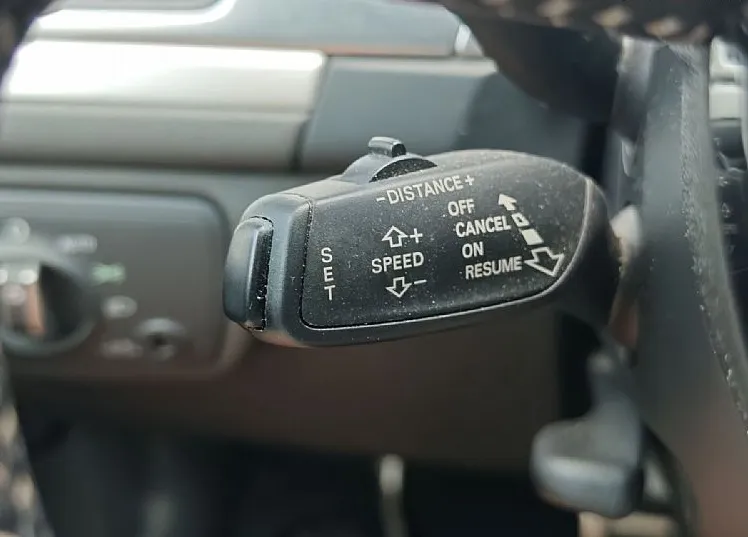Zunanja slika - Audi A6 - Avant 2.0 TDI ultra S Line - PANORAMA - MATRIX - 11