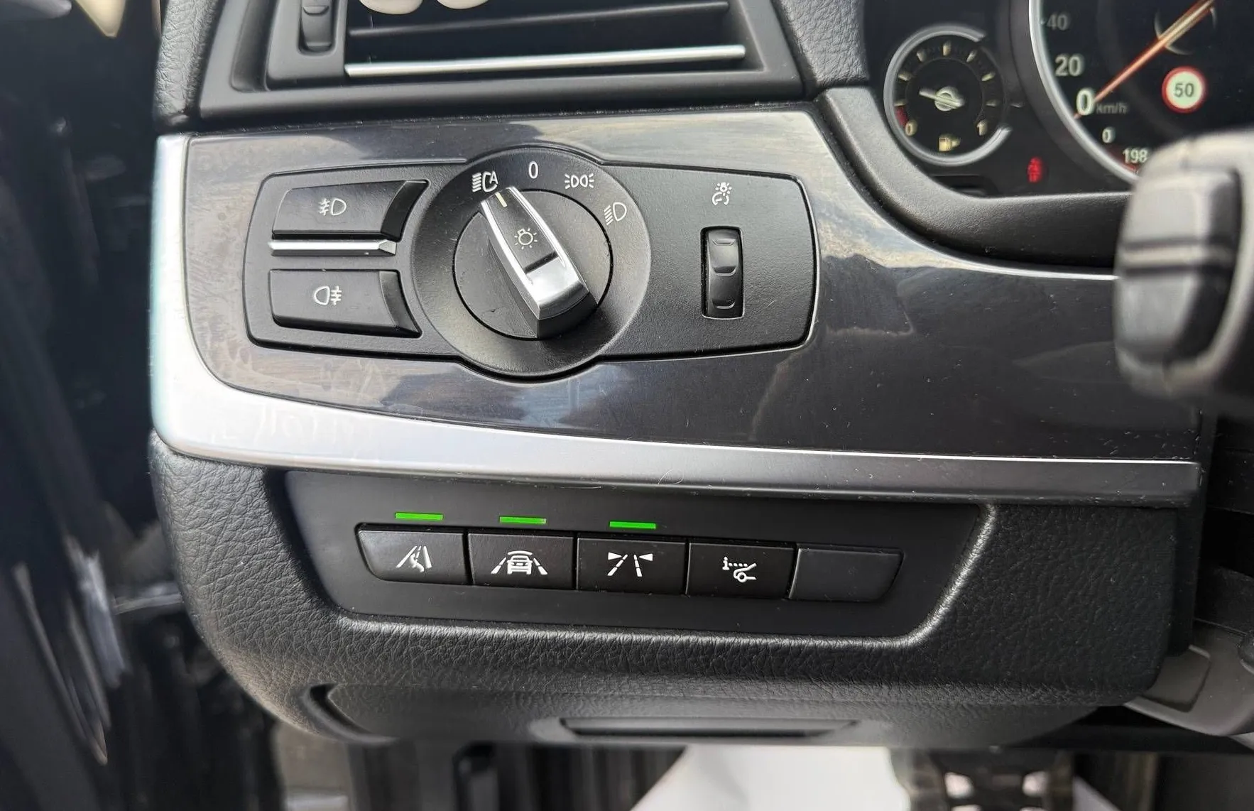 Zunanja slika - BMW Serija 5 - Touring: 525d M PAKET BI-XENON RADAR NAVI PDC KAMERA TOP - 15