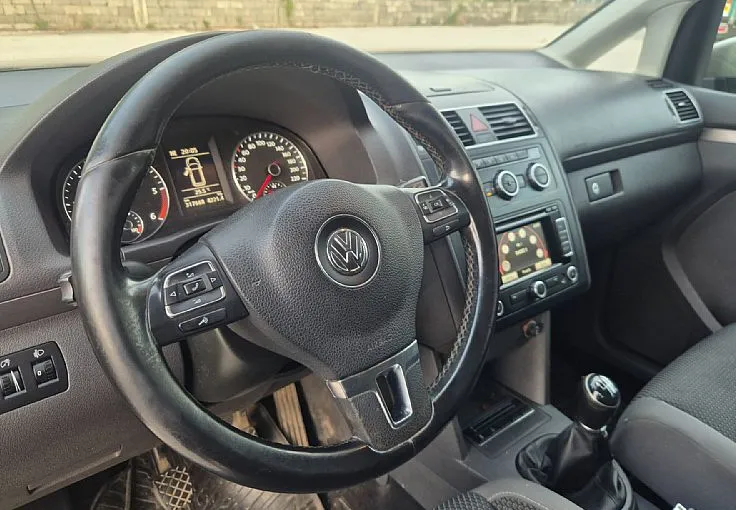 Zunanja slika - VW Touran - 1.6 TDI + UGODNO + BREZ POLOGA TUDI ZA TUJCE - 12