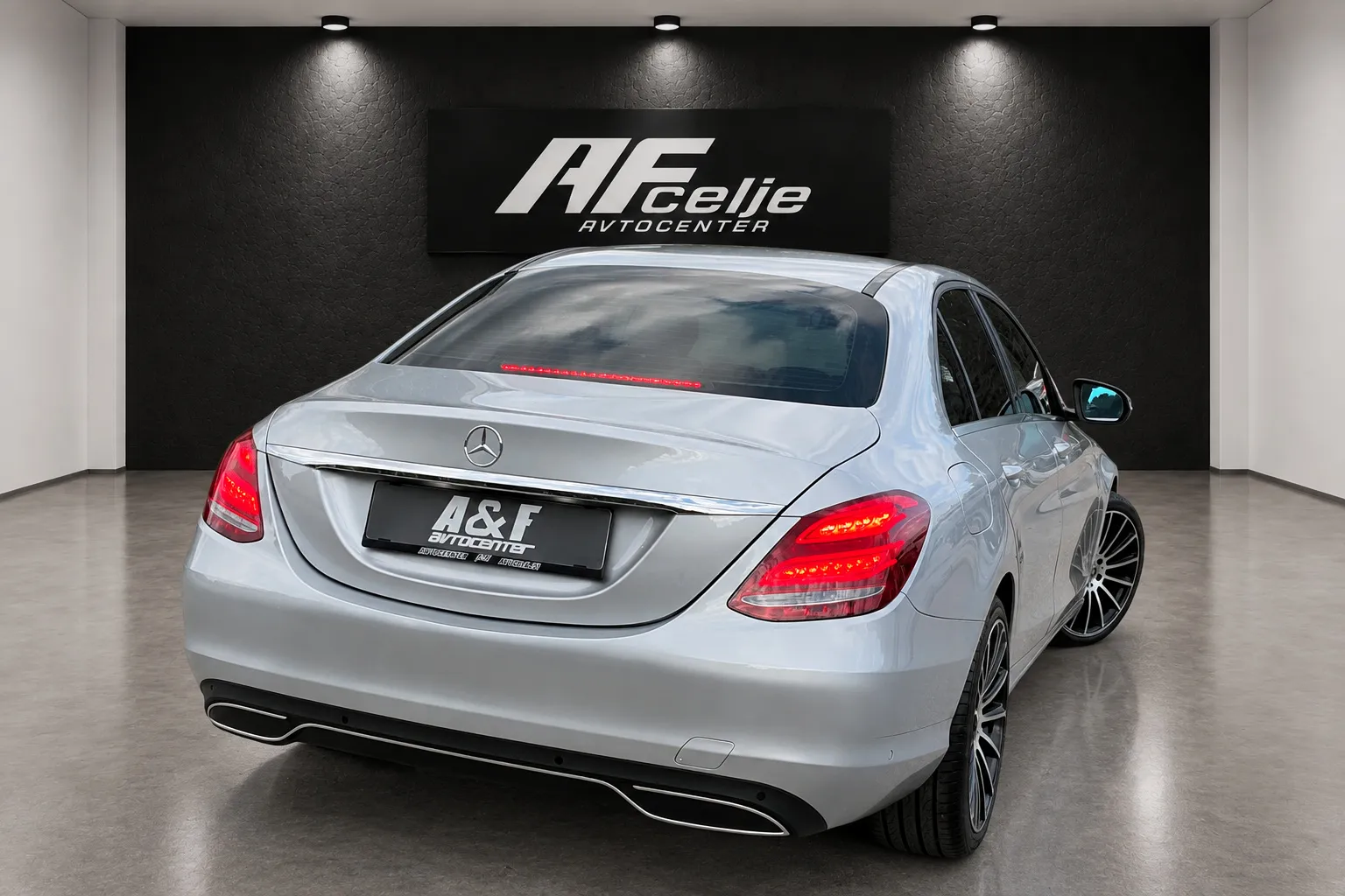 Zunanja slika - Mercedes-Benz C-Razred - 220CDI-AUT-SPORT-FUL LED-LIZING ZA TUJCE-MRTVI KOT - 5