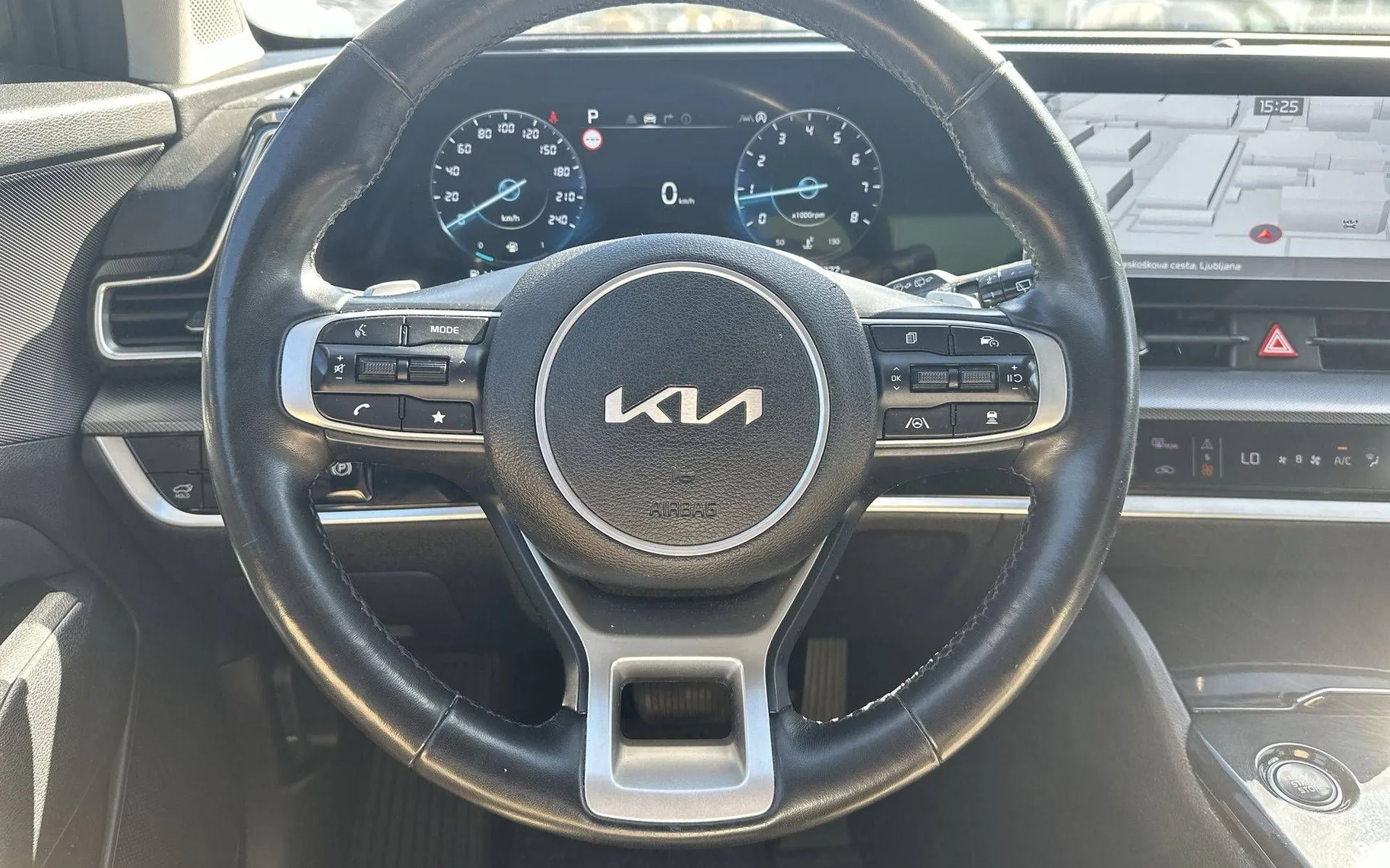 Notranja slika - KIA Sportage - 1.6 T-GDI MHEV EX Style ISG DCT - 14
