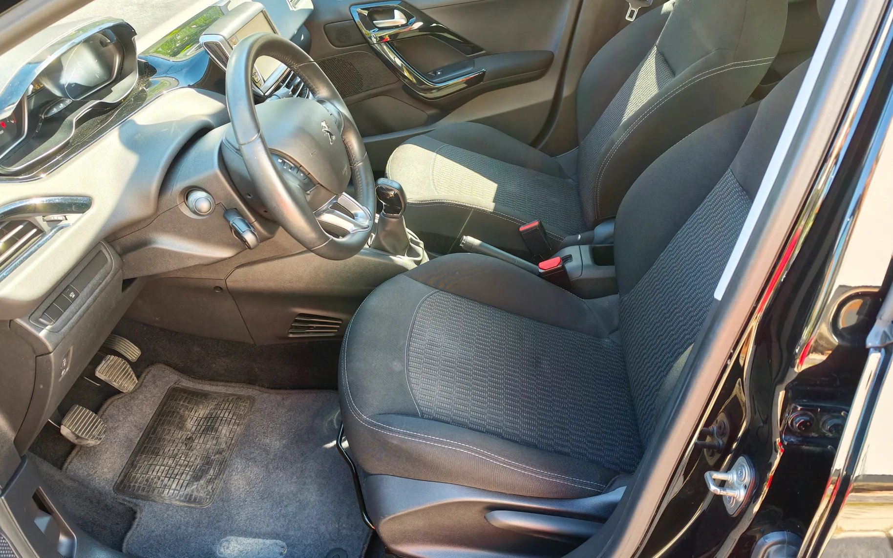 Zunanja slika - Peugeot - 208 1,2 PureTech 83 S&S Active - 6