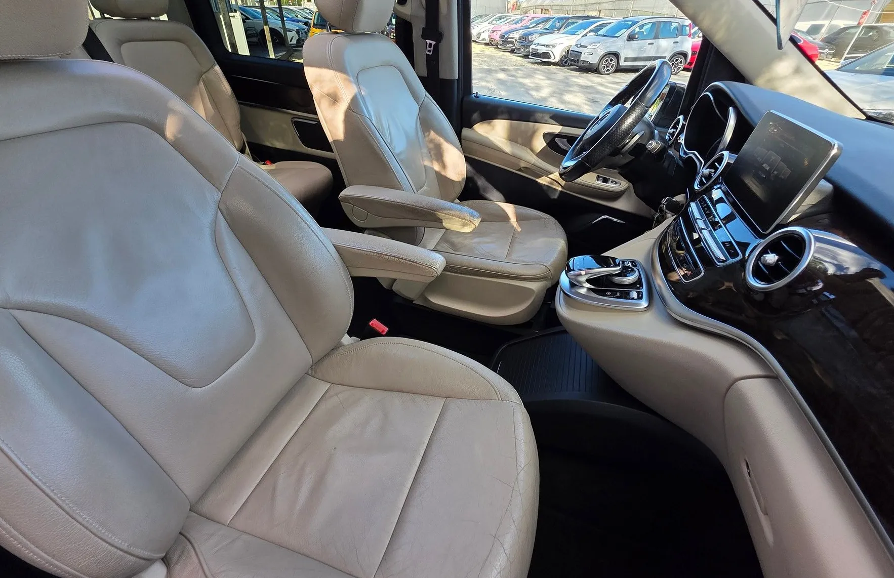 Zunanja slika - Mercedes-Benz V-Razred - V 250D 7 SEDEŽEV-LED-KAMERA-PANORAMA-ALU-ODLIČEN - 11
