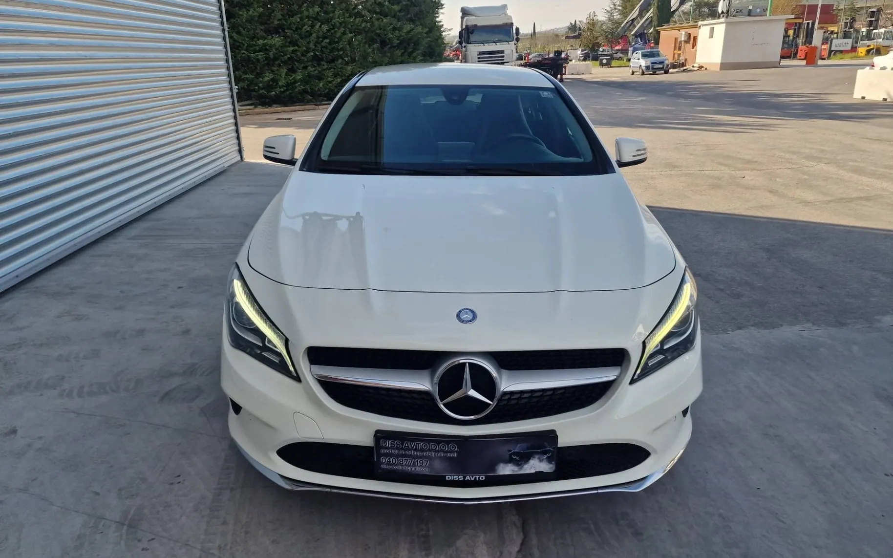 Zunanja slika - Mercedes-Benz CLA Shooting Brake - 200 d AMG AUT.-F1 LED-XENON 2-LASTNIK KUP. V SLO - 6
