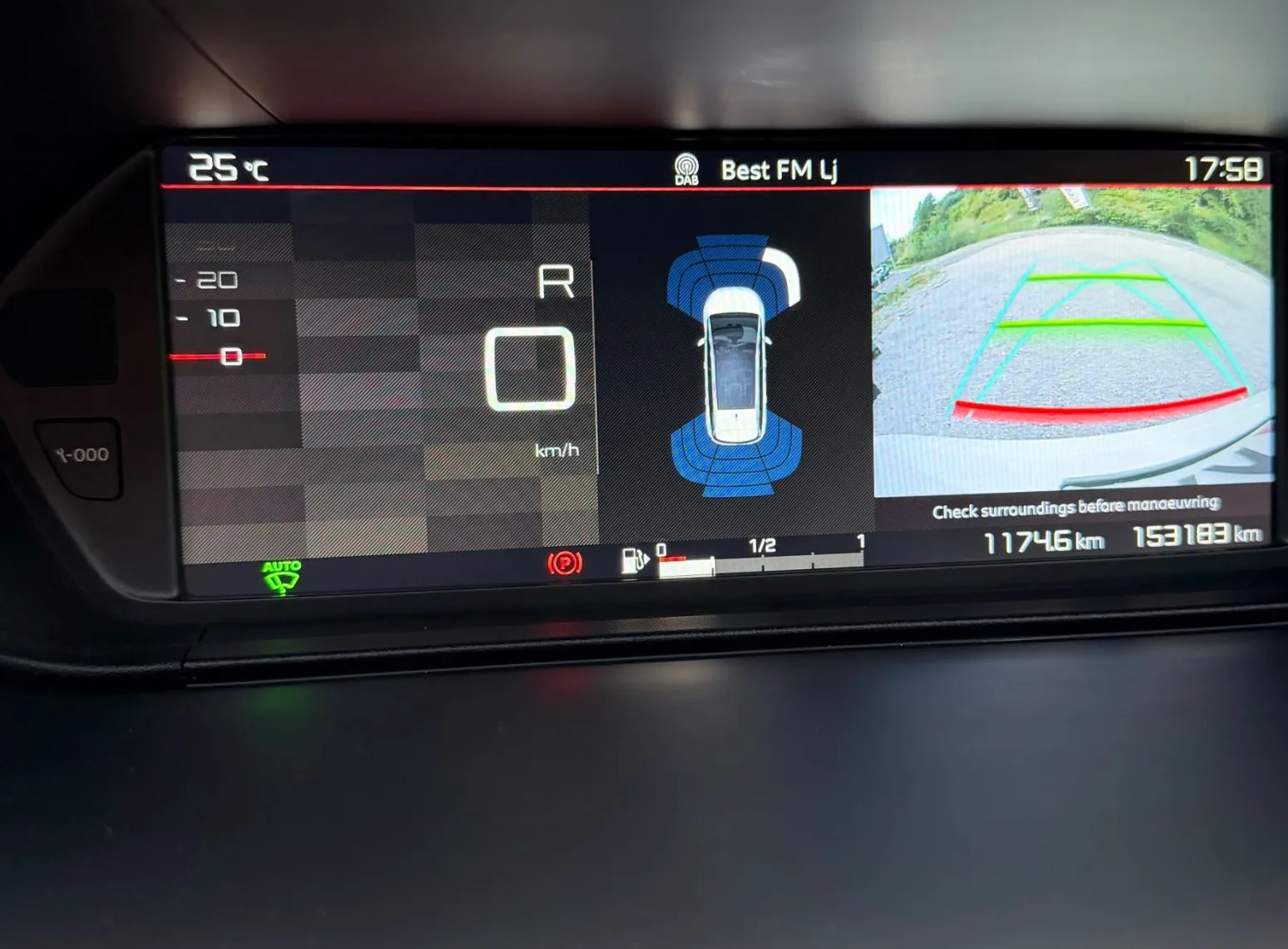 Zunanja slika - Citroën C4 Grand SpaceTourer - 2.0 HDi 163PS EAT8 SLO 1.LASTNIK BI-XENON PR - 18