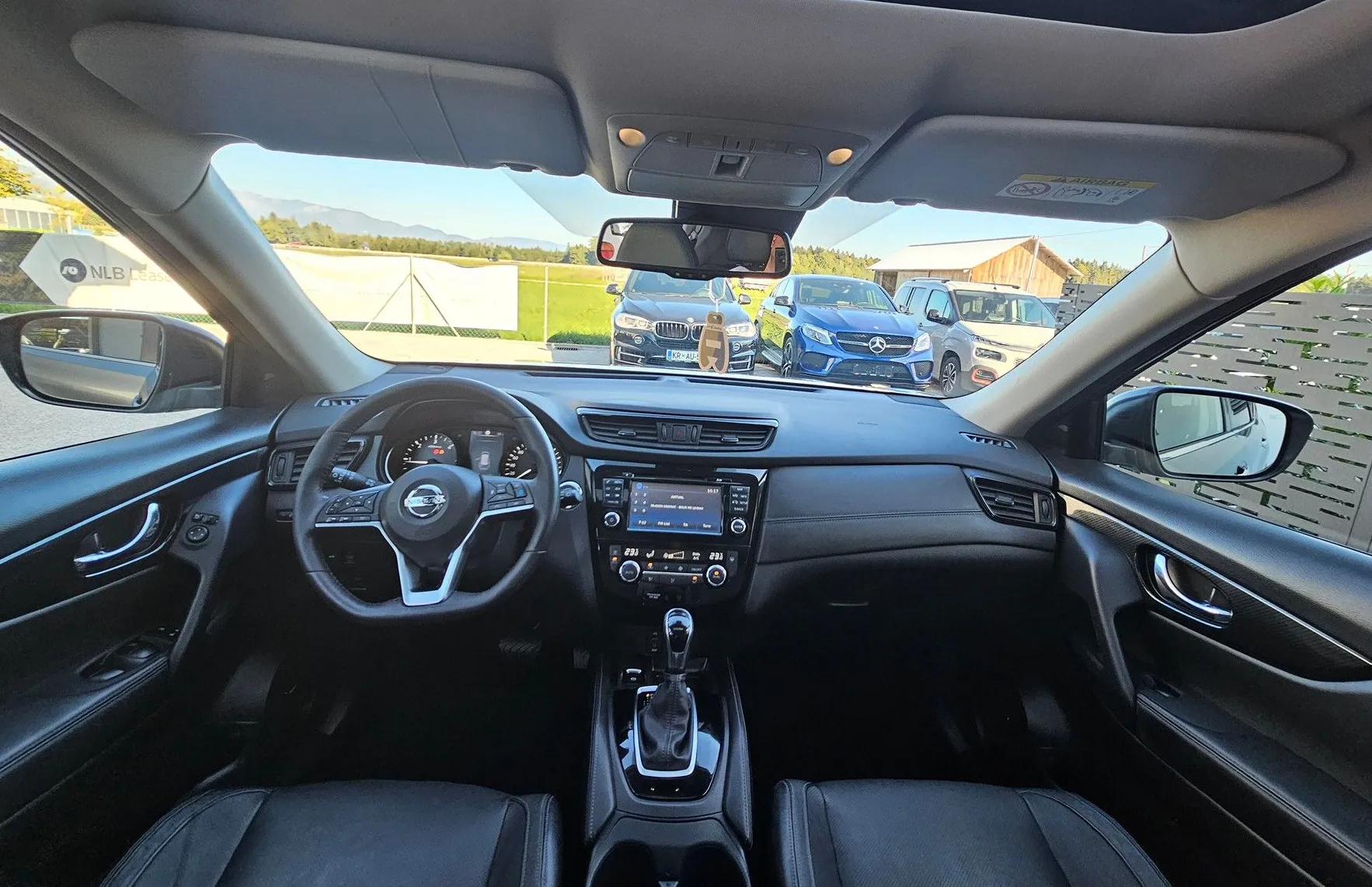 Zunanja slika - Nissan X-Trail - 4WD 1.7 dCi Tekna X-Tronic- LED-PANO-GR.SED.-1.LAS - 2