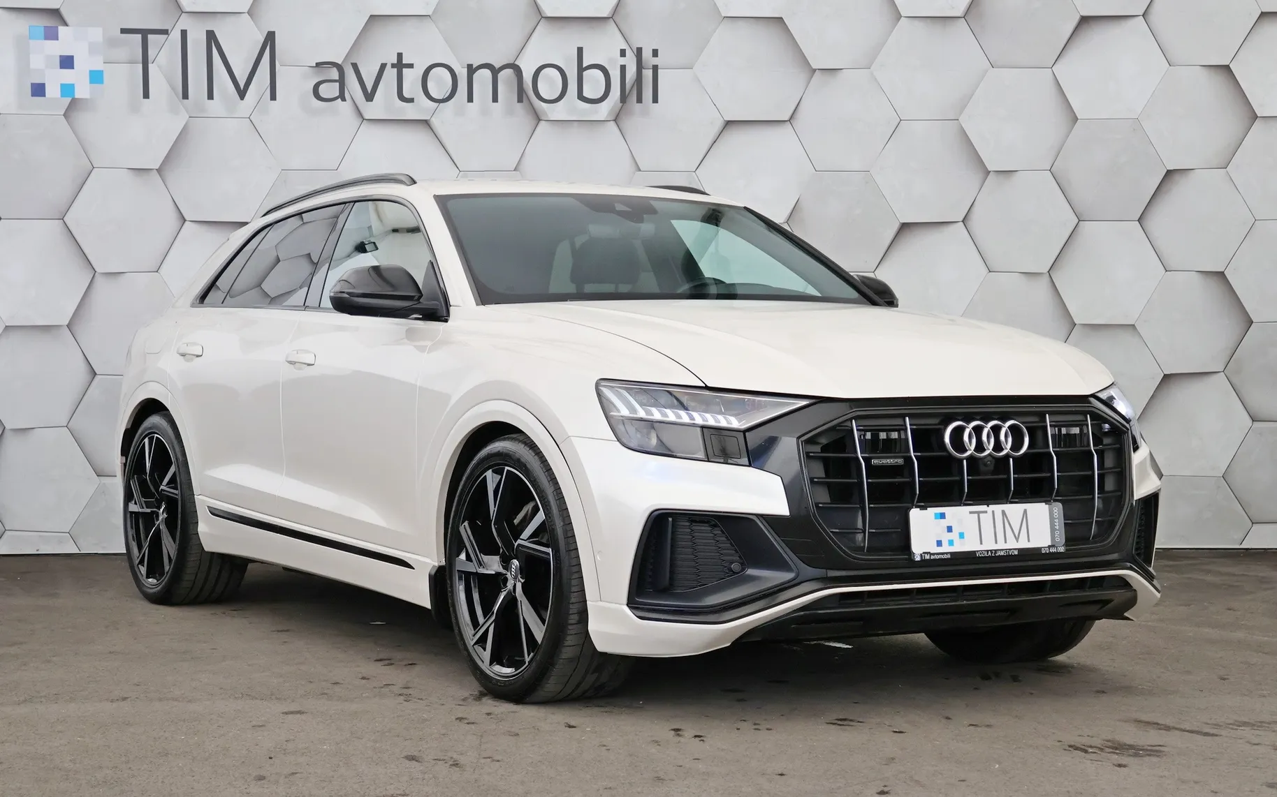 Zunanja slika - Audi Q8 - 50TDI Quattro Tiptronic 3xS-Line 286KM - 2
