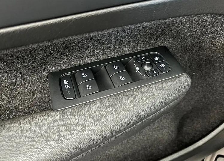 Zunanja slika - Volvo XC40 - T5 RECHARGE BUSINESS AUTO - 17