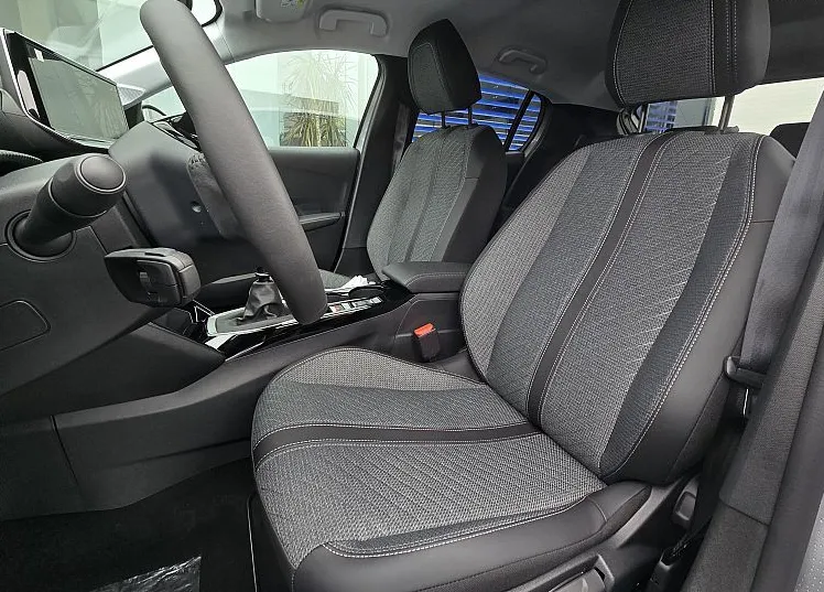 Zunanja slika - Peugeot 208 - ALLURE PureTech 100 - DEMO - 6