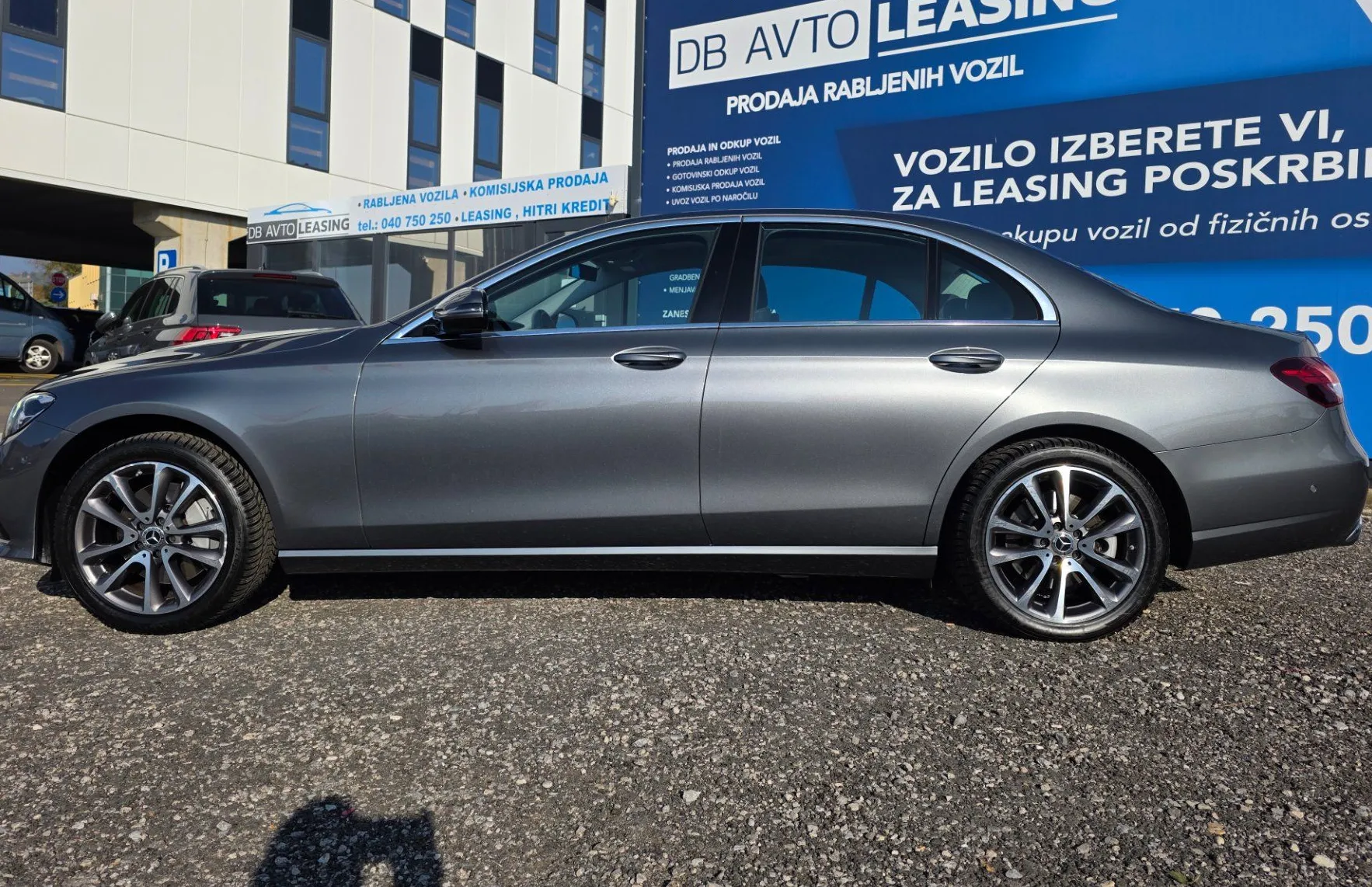 Zunanja slika - Mercedes-Benz E-Razred - E 300 e 4MATIC Avantgarde Avt.-priklopni hybrid - 5
