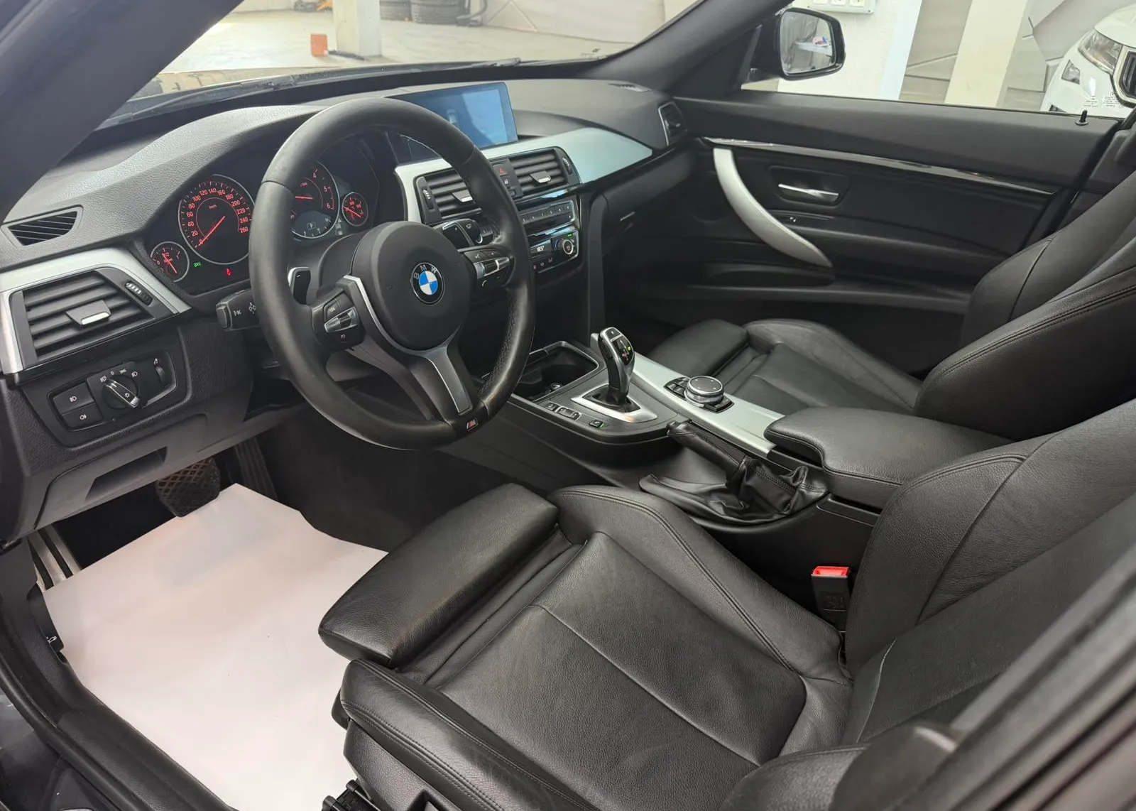 Zunanja slika - BMW 320 Gran Turismo - M SPORT - 7