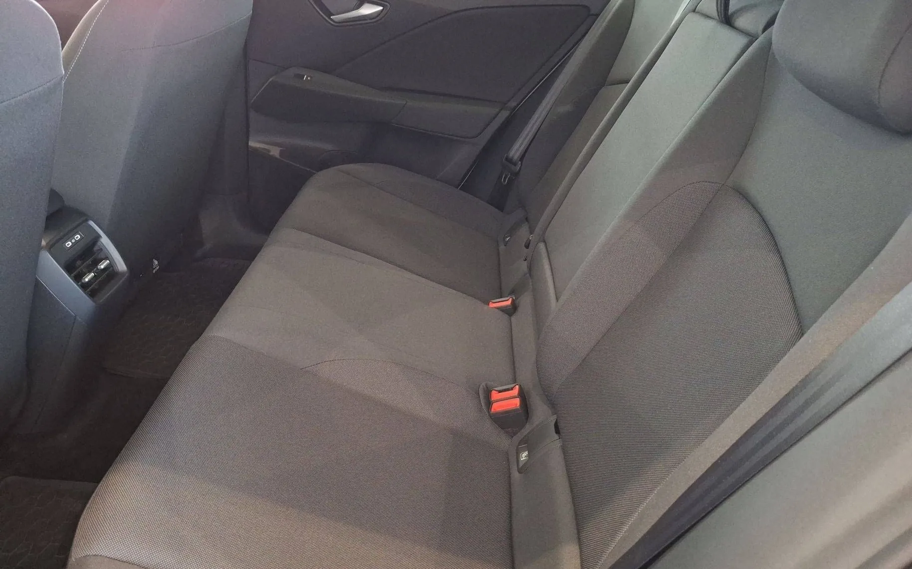 Notranja slika - Volkswagen ID.3 - Neo Active 58 kWh - 11