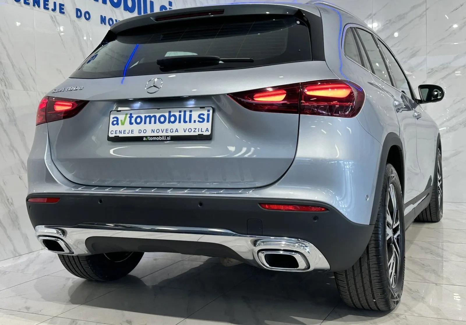 Notranja slika - Mercedes-Benz GLA-Razred - 180 d Progressive Avt. |360Kamera|LineAss|Gretje|. - 7