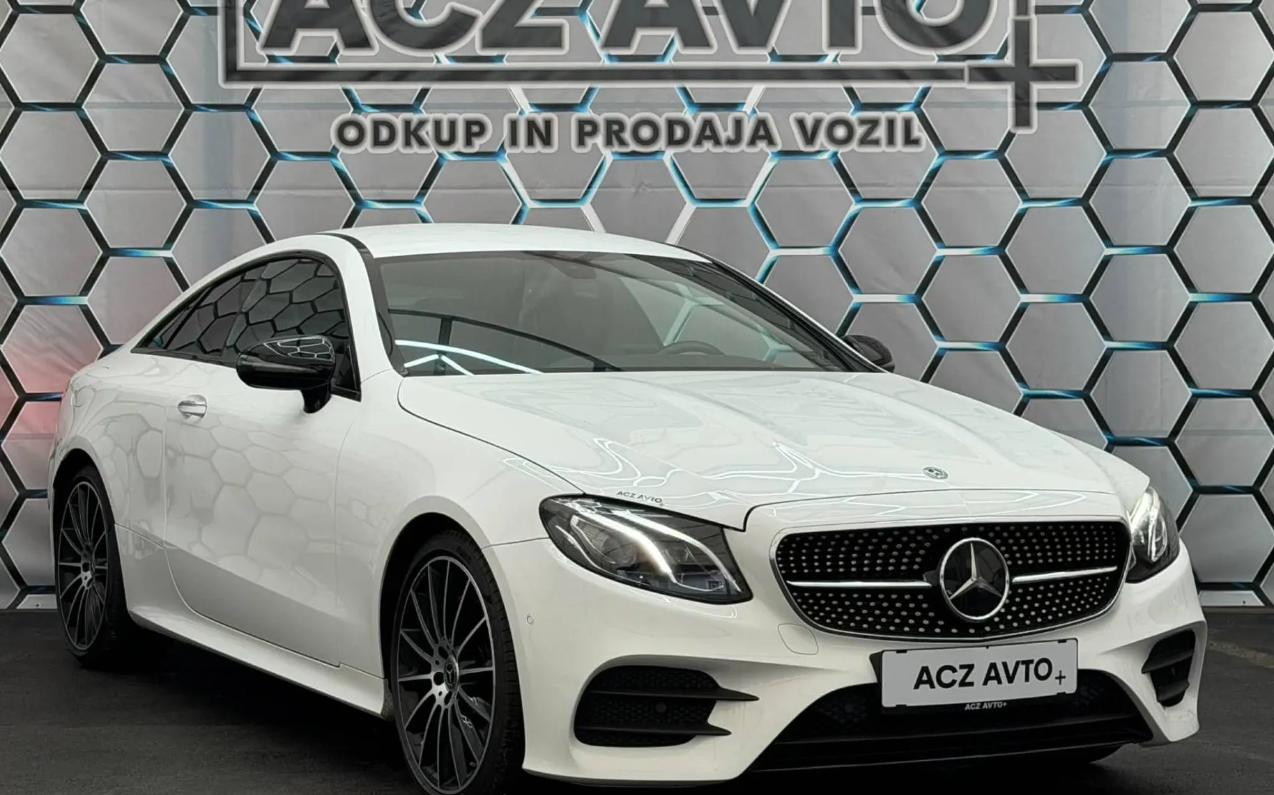 Zunanja slika - Mercedes-Benz E-Razred - E 220D•4 MATIC•AMG PAKET•VIRTUAL•SOFT CLOSE•ACC• - 1