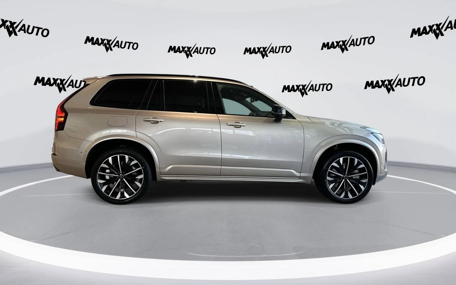 Zunanja slika - Volvo XC90 - T8 AWD Ultra Dark 7s 3 leta garancije + 3 servisi. - 4