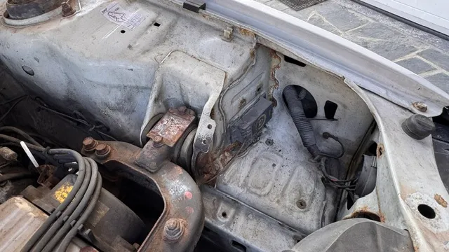 Slika poškodbe - Mitsubishi Colt - 1.3 GL - 29