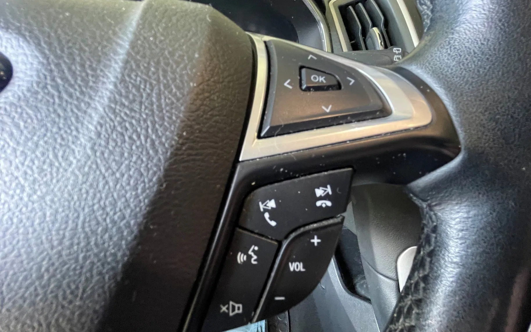 Zunanja slika - Ford S-MAX - 2.0 TDCi  Powershift NAVI.PDC.KAMERA.OGR.SEDEŽ - 13