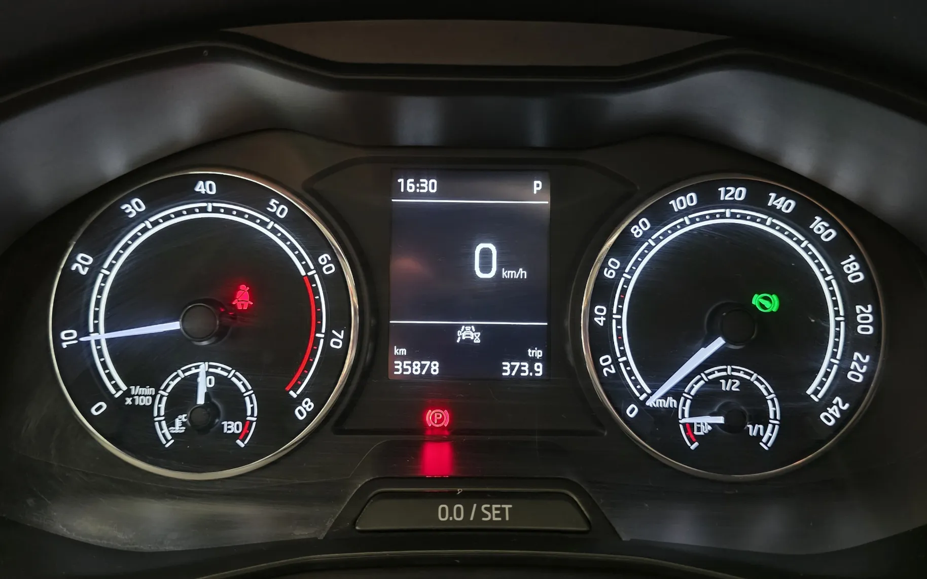 Zunanja slika - Škoda Kamiq - 1,0 TSI Ambition DSG 1.LAST SLO TEMP KLJUKA ALU - 11