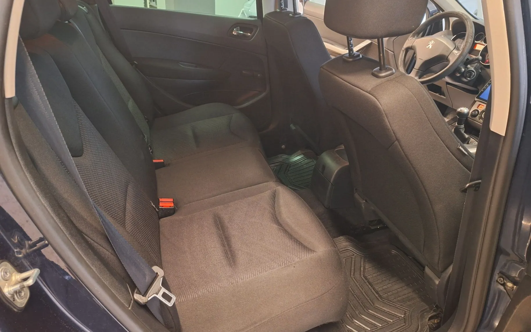 Notranja slika - Peugeot 308 - 1.6 HDI LED-NAVI-TV-AUT. KLIMA-KREDIT BREZ POLOG.. - 10