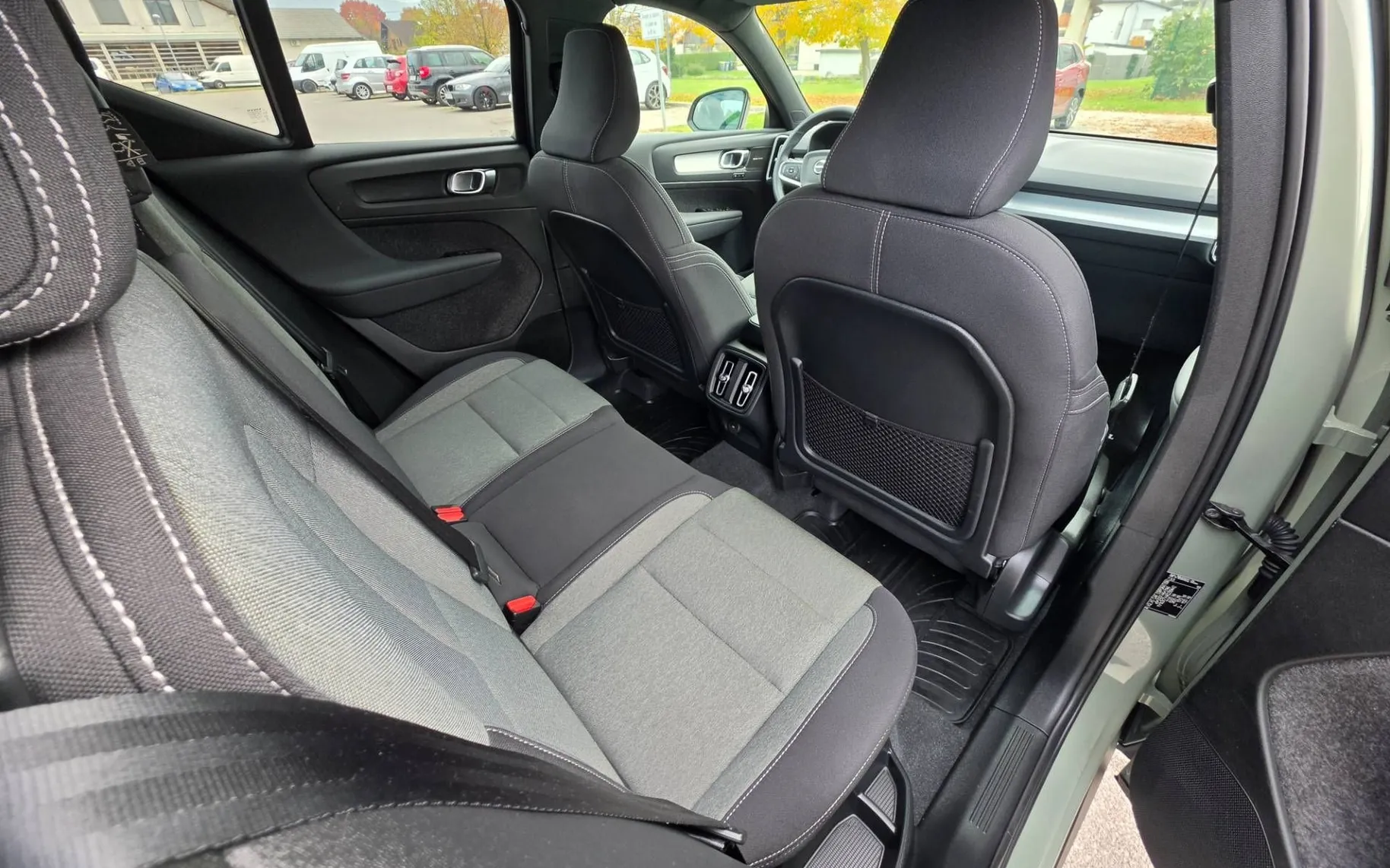 Notranja slika - Volvo XC40 - PLUS DARK AT |VIRTUAL|HARMAN|MEMORY|KAMERA|KLJUKA - 11