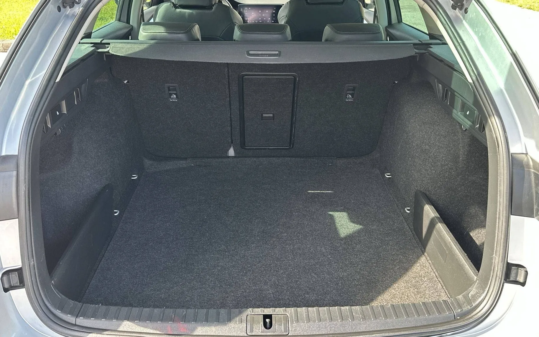 Notranja slika - Škoda Octavia - Combi 2.0 TDI Style DSG ACC Mrtvi kot Memory - 12
