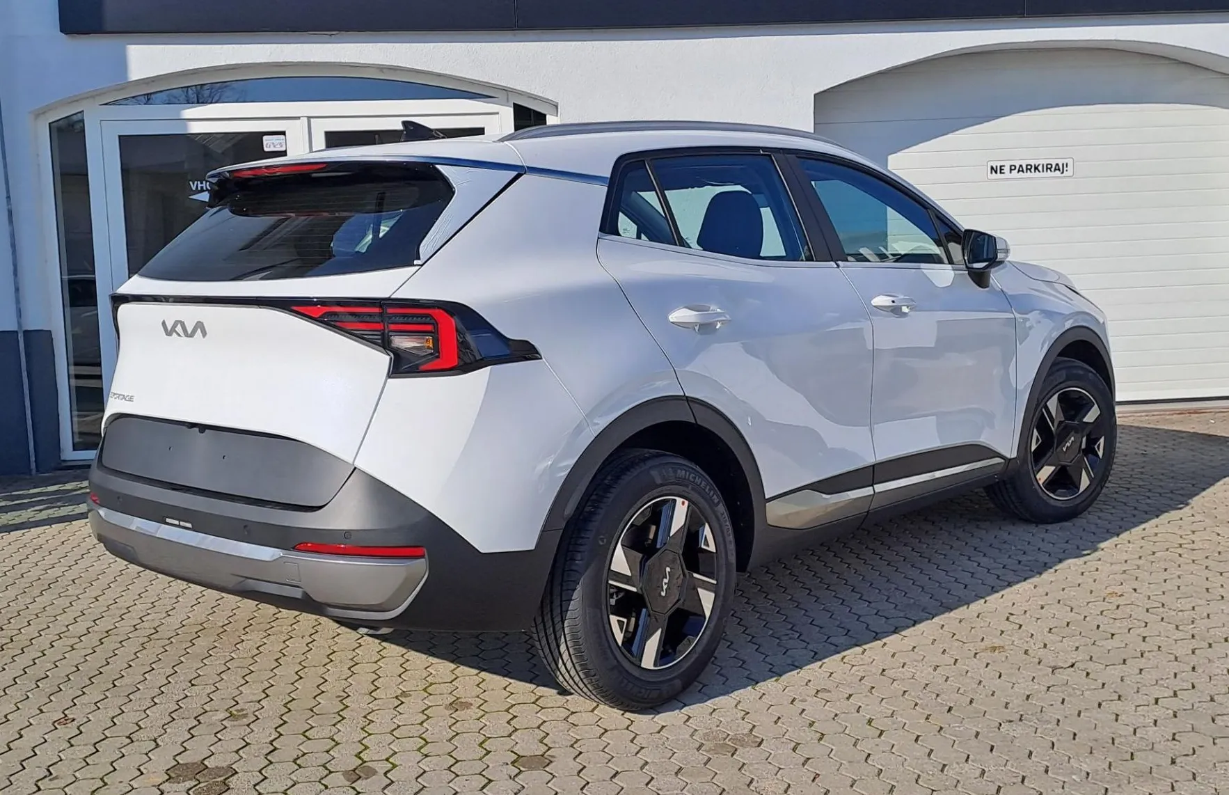 Zunanja slika - KIA Sportage - 1.6 T-GDi 110kW LX Fresh. 6 M T - 3