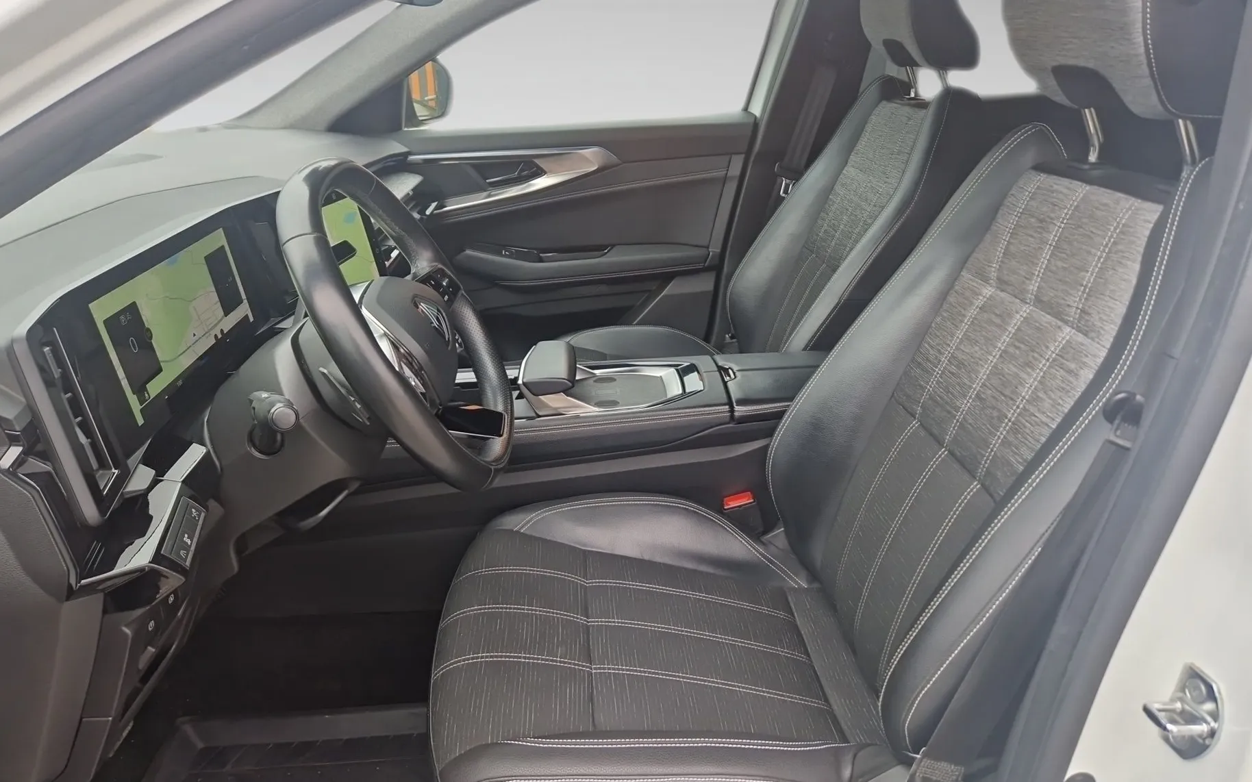 Zunanja slika - Renault Austral - 1.3 MHEV 160 TECHNO AUTO - 12