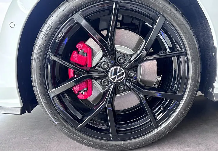 Zunanja slika - Volkswagen Golf - GTI 2.0 TSI DSG - PANO - 360 - DCC-MOŽNO NAROČILO - 12