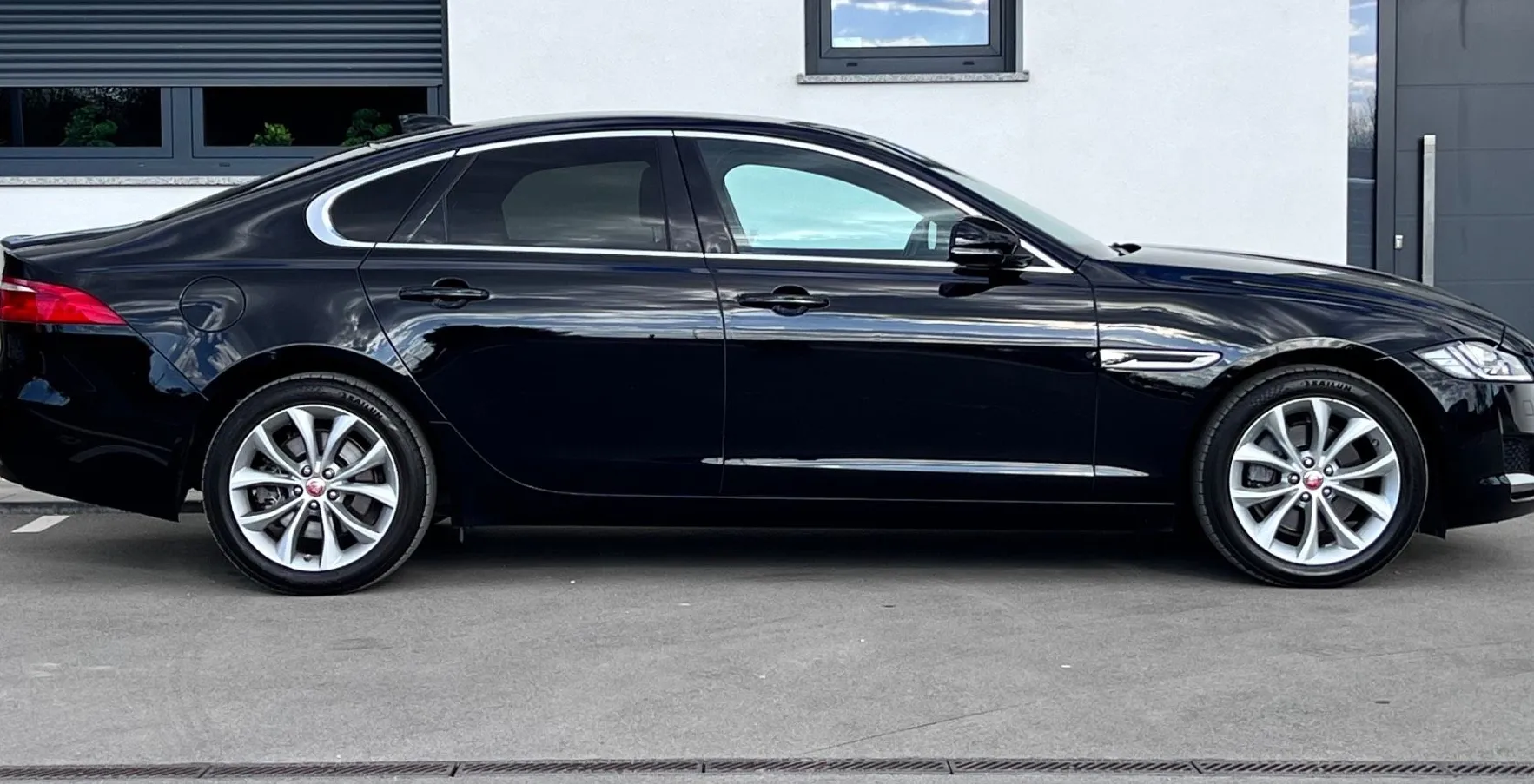 Zunanja slika - Jaguar XF - 2.0d+AWD+1.LAST+SLO+SAMO 66.507 km+ACC+KEYLESS GO - 5