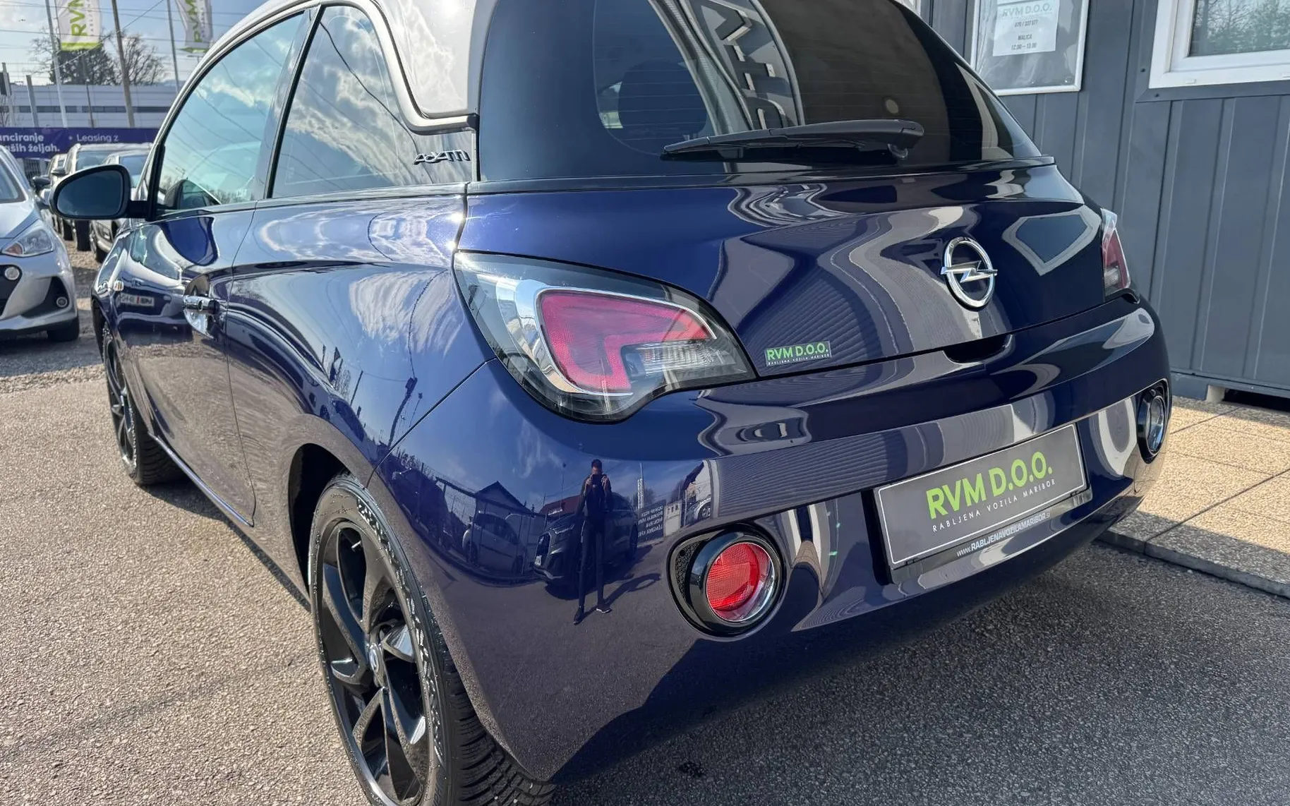 Zunanja slika - Opel Adam - VIOLA°SLO°2.LAST°DVOBARVEN°TEMPOMAT°BLUETOOTH°AL.. - 3