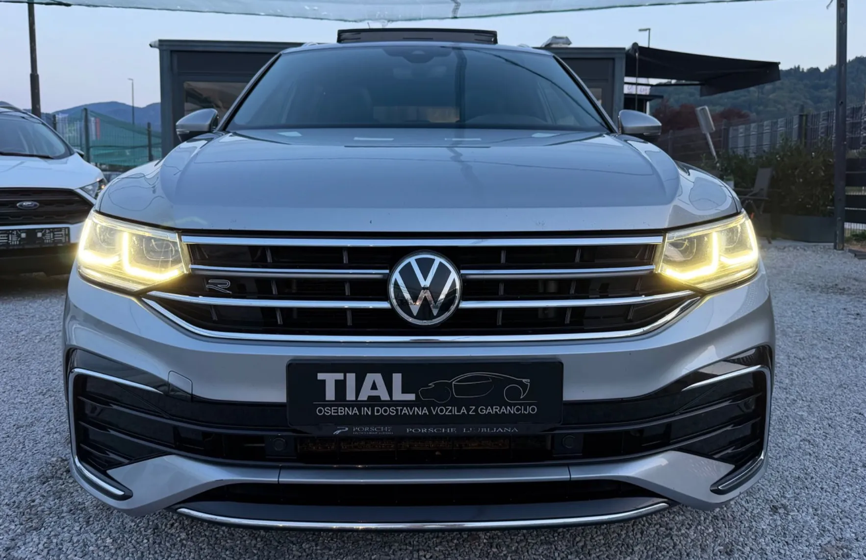 Zunanja slika - Volkswagen Tiguan Allspace - 4motion-2.0 TDI-R-Line-DSG-PANO-MRTVI KOTI-VIRTUA - 2