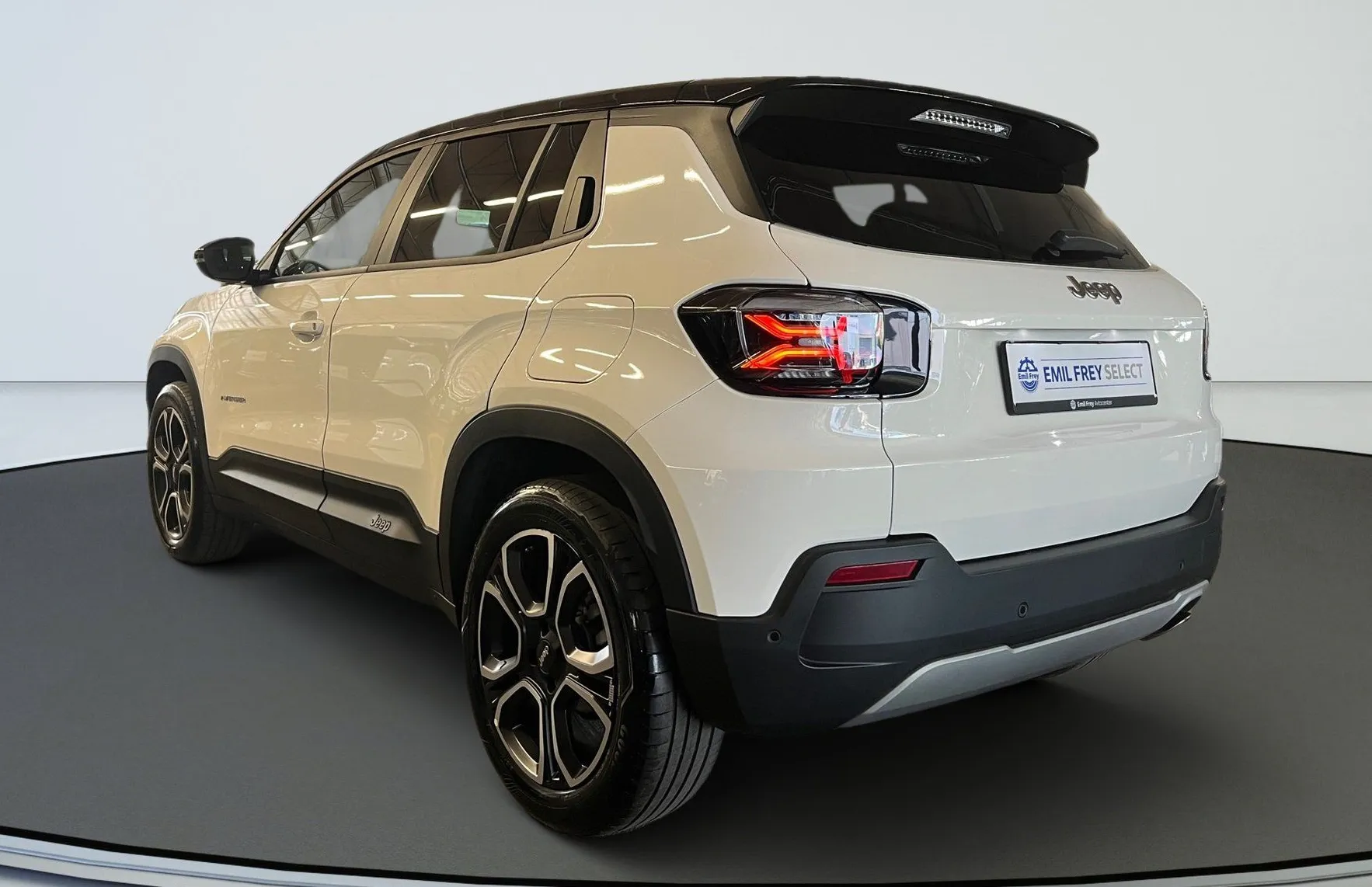 Zunanja slika - Jeep Avenger - 1.2 MHEV Altitude e-DCT6 - 4