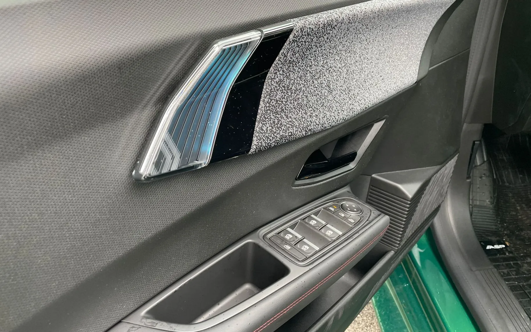Zunanja slika - Renault Clio - techno TCE 115 - Paket Zima - 16