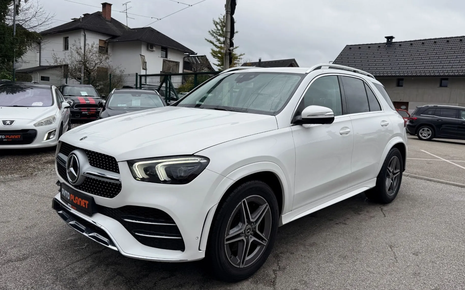 Zunanja slika - Mercedes-Benz GLE-Razred - GLE 300 d 4MATIC AMG LiNE AIRMATIC LED 360K ALU20 - 1