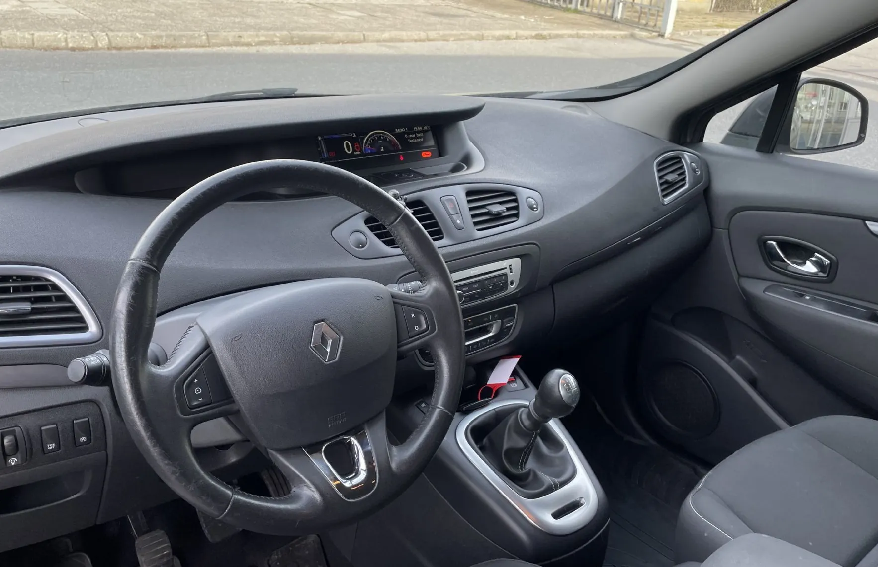Zunanja slika - Renault Scénic - Scenic LIMITED EDITION-KEYLESS GO-PARK SENZORJI-ALU - 7