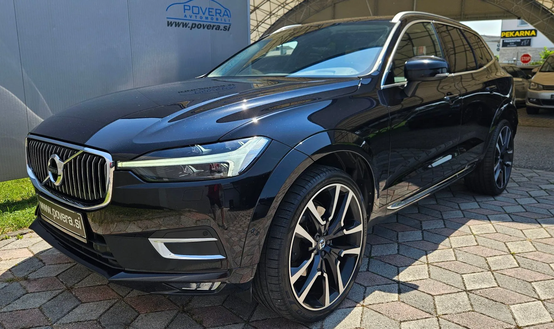 Zunanja slika - Volvo XC60 - B4D AWD Inscription Luxe Avt.+22 COL+2x Memory - 3
