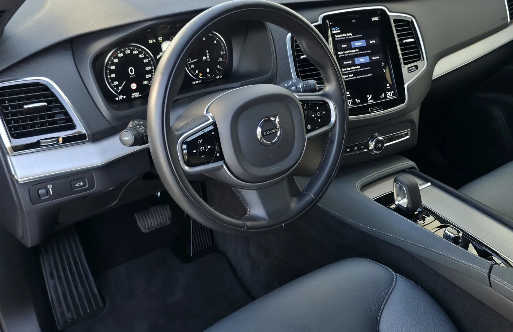 Zunanja slika - Volvo XC90 - B5D AWD Momentum Pro FULLED•ACC•BLIS•KEYLES•KAMERA - 5