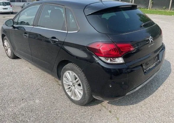 Zunanja slika - Citroën C4 - 1.2 PureTech 110 Feel.VELIK SERVIS.SAMO 103.000 KM - 8