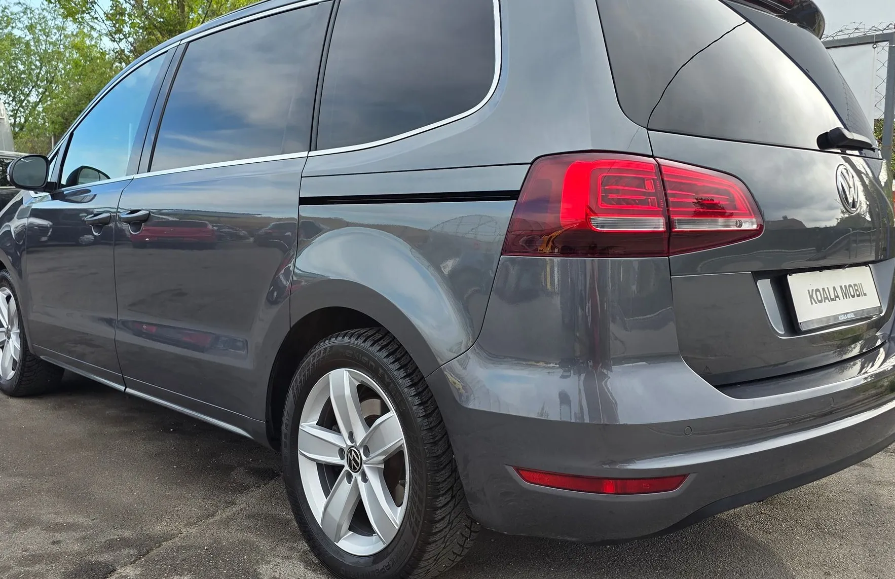 Zunanja slika - Volkswagen Sharan - 2.0 TDI BMT DSG 7 SEDEŽEV-LED-PANORAMA-KAMERA - 6
