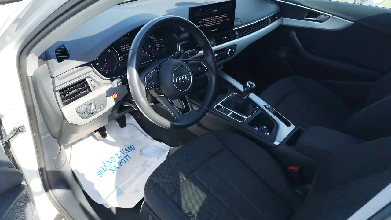 Notranja slika - Audi A4 - 2.0 TFSI - 7