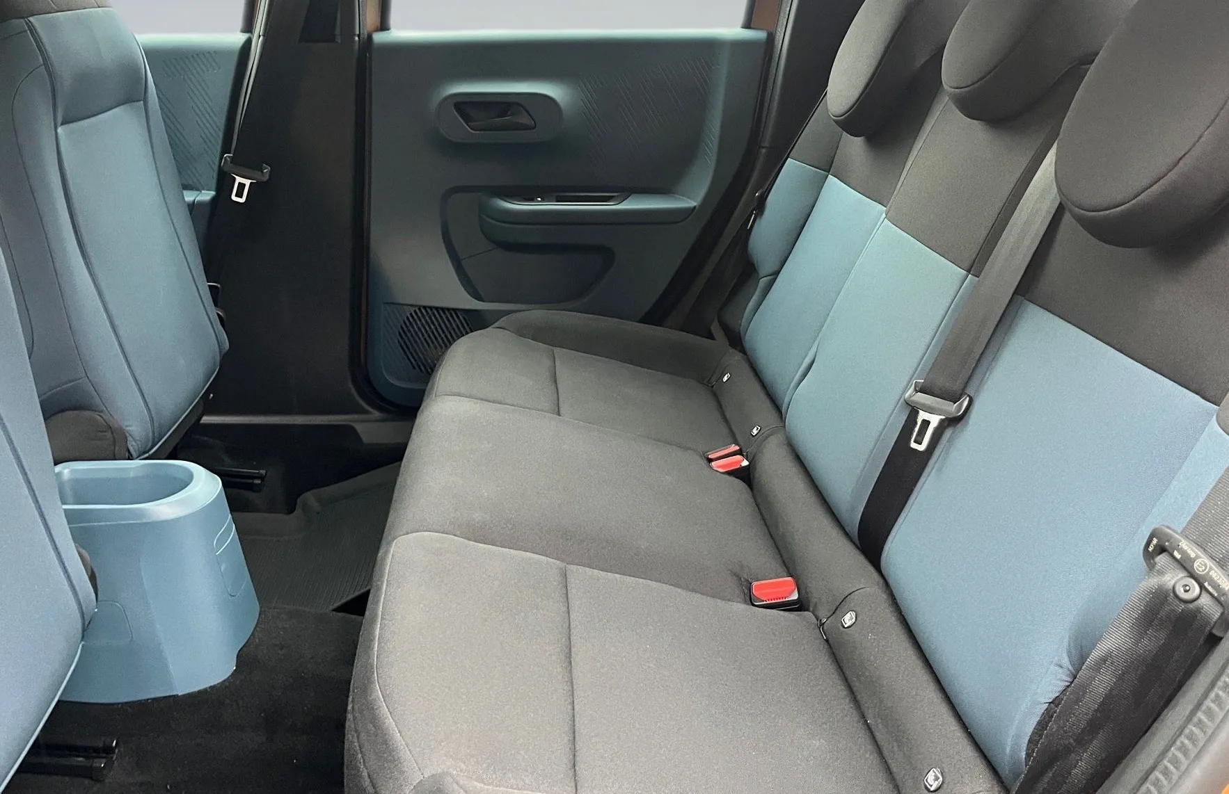 Zunanja slika - Fiat Grande Panda - 1.2 110 e-Hybrid Pop AT - 10