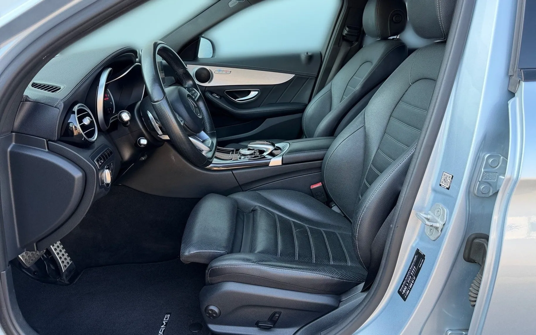 Notranja slika - Mercedes-Benz C-Razred - C 220 d AMG Line-Airmatic-DistronicPlus-Mrtvi kot - 7