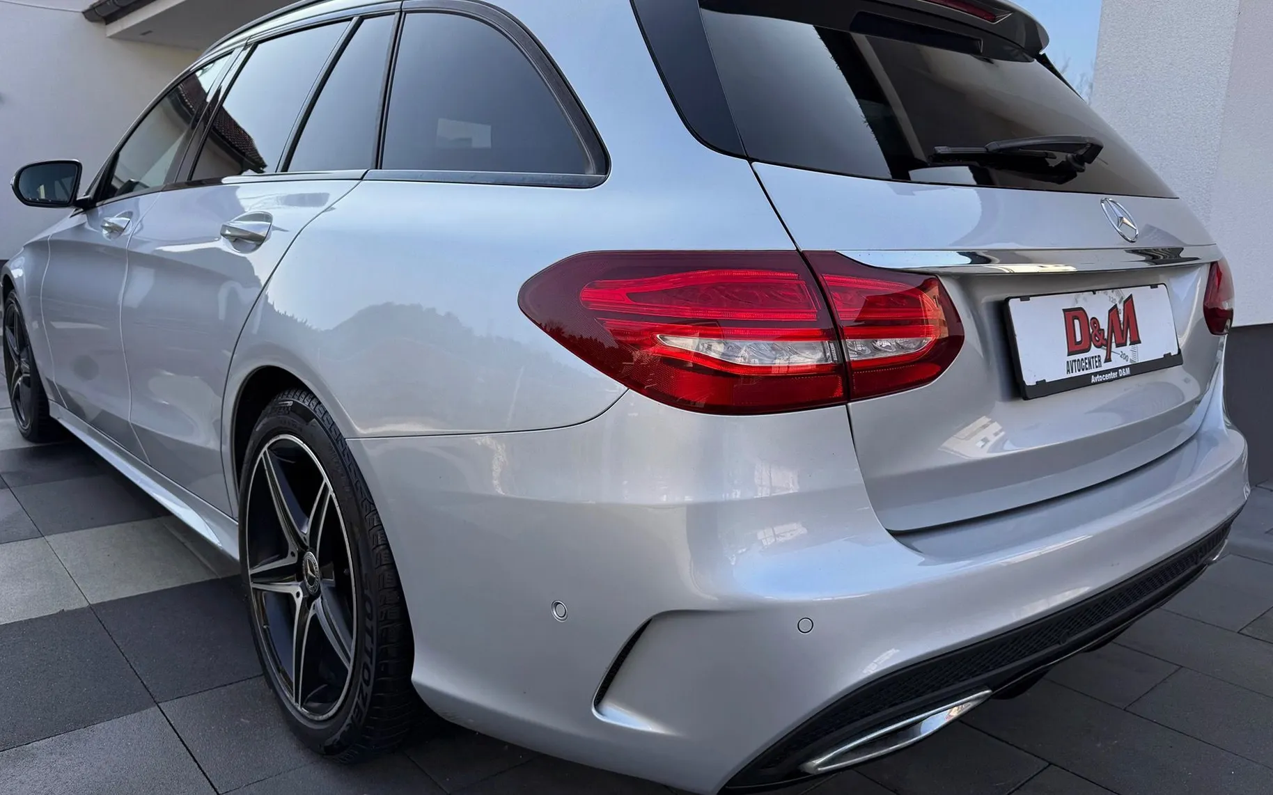 Zunanja slika - Mercedes-Benz C-Razred - C 220 d AMG LINE|FULL LED|EL.SEDEŽI|BURMESTER|18 - 6