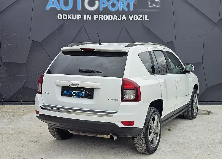 Zunanja slika - Jeep Compass - 2.2 CRD-4x4-KLIMA-KAMERA-GR.SED.-USNJE-TEMP.-NAVI- - 3