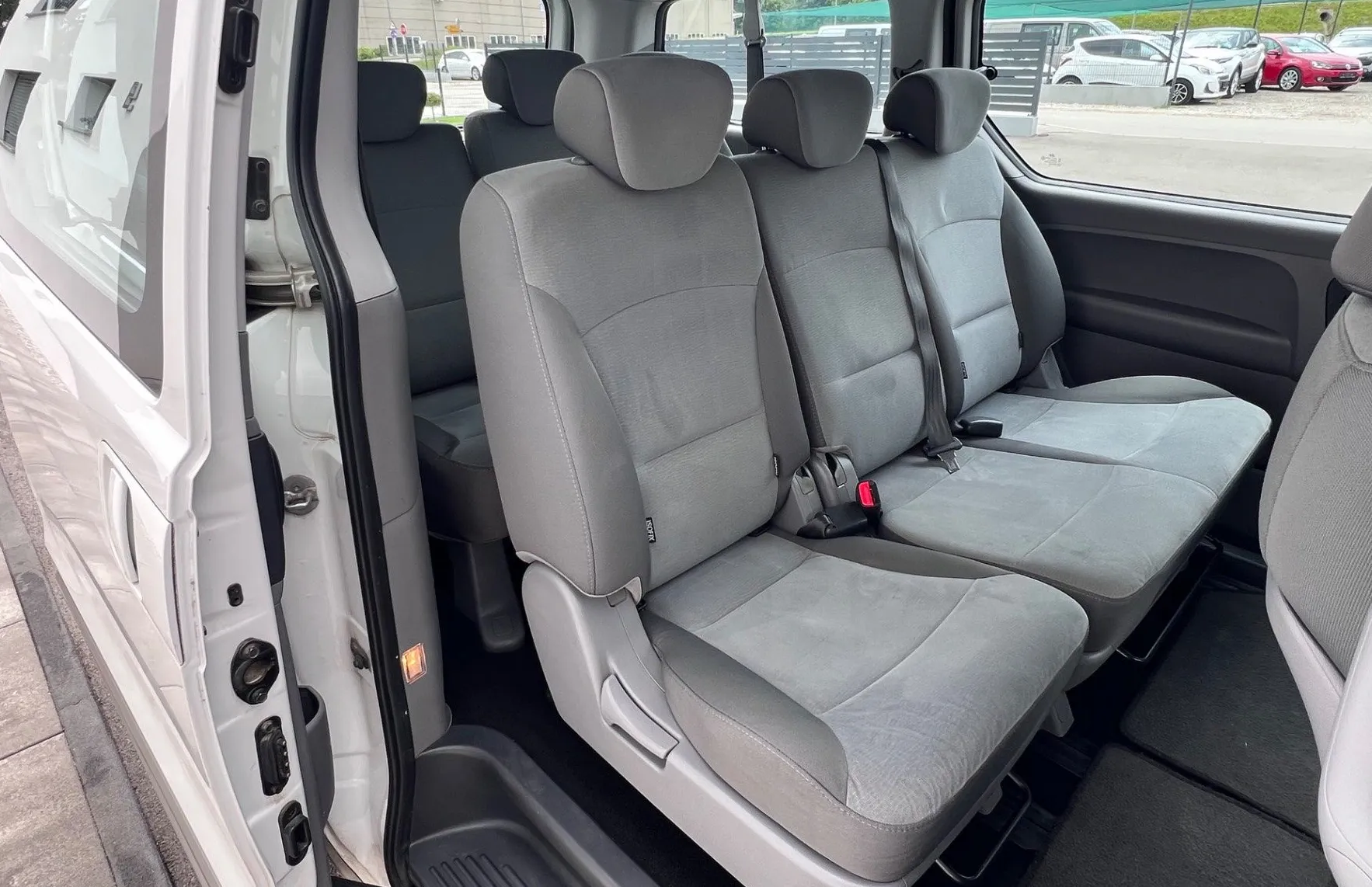 Zunanja slika - Hyundai H-1 - 2.5 CRDi+8SED+R.KAMERA+NAVI+3CONSKA KLIMA... - 17