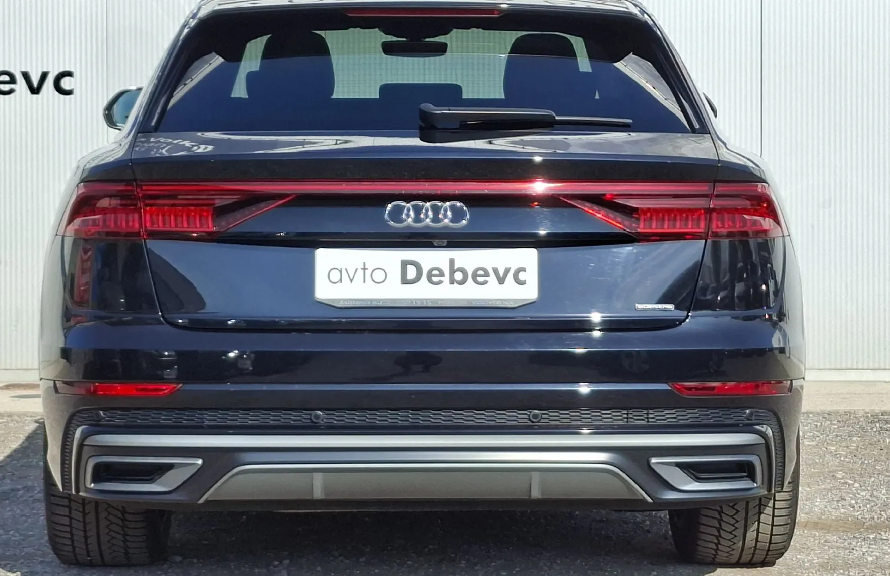 Zunanja slika - Audi Q8 - 45 TDI S-Line Quattro - 5