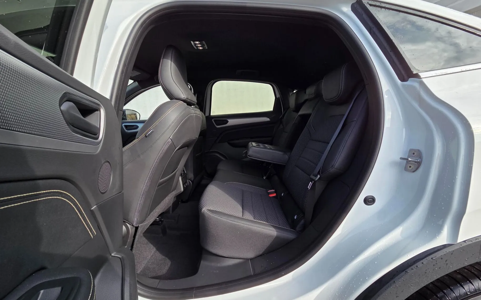 Zunanja slika - Renault Mégane - Techo E-Tech HEV145 + Paket Varnost ACC Asistent - 10
