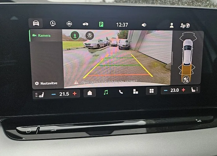 Zunanja slika - Škoda Octavia - COMBI 2.0 TDI Selection DSG 110 kW SLO-1.LASTNIK - 10